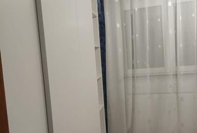 Apartament cu 3 camere semidecomandat, mobilat în Giurgiului
