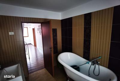 Casă cu 4 camere în Central - 16