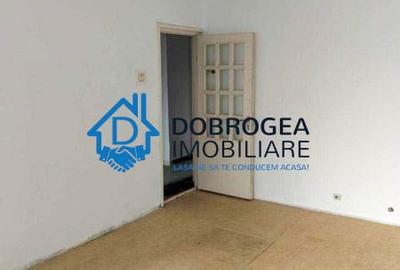 Apartament cu 2 camere decomandat în Spitalului