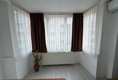 Apartament cu 3 camere decomandat, mobilat în Tractorul - 5