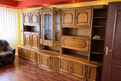 Apartament cu 3 camere decomandat, mobilat în Drăgășani