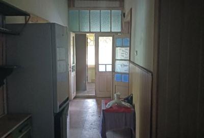 Casă cu 4 camere în Central - 3