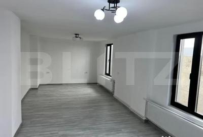 Spațiu comercial, de 140 mp, în George Enescu - 3