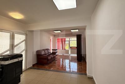 Birou, de 307.85000610352 mp, în Central - 12