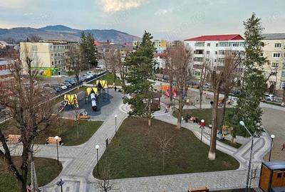 Apartament Moinesti zona Parc Tei - 5