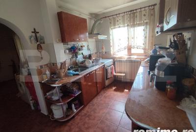 Casă cu 8 camere cu Teren 992 Mp în Cătămărești - 2