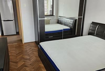 Apartament cu 2 camere decomandat în Văcăresti - 9