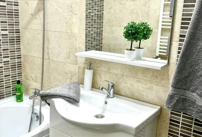 Apartament cu 2 camere semidecomandat în Exterior Vest