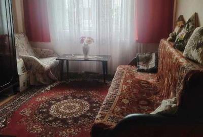 Apartament cu 4 camere decomandat în Central - 3