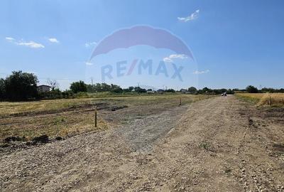 Teren Construcții intravilan de 490 mp, în Postăvari - 7