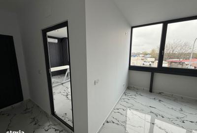 Spațiu comercial, de 240 mp, în Central - 6