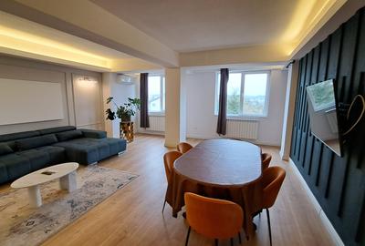 APARTAMENT 3 CAMERE   CU 3 BAI - LUX - LOC PARCARE - COMISION 0 - 5