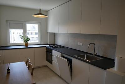 Apartament cu 4 camere semidecomandat, mobilat în P-ța Victoriei - 2