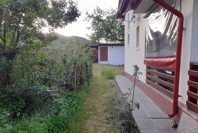 Casă cu 3 camere în Mălureni - 2