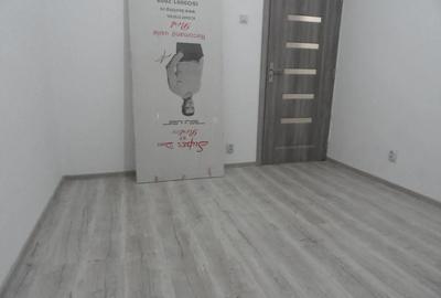 Apartament cu 3 camere semidecomandat în Micălaca