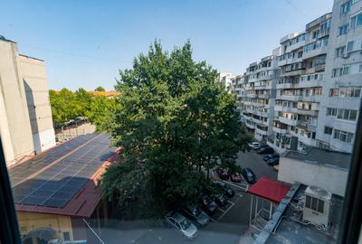 Apartament spațios, modernizat, 2 camere – Bd. Cosminului - 44