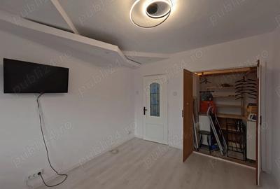 Proprietar vand ap 2 camere cu priveliste superba . - 8