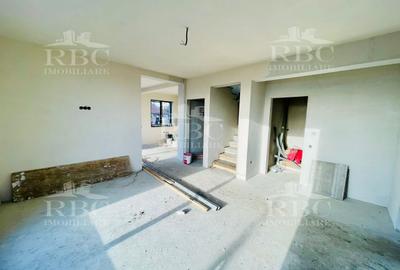 Casă cu 4 camere cu Canalizare în Dâmbul Rotund - 3