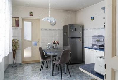 Casă cu 6 camere cu Teren 420 Mp în Central - 2