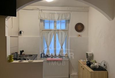 Casa single, cu 3 apartamente si garsoniera , regim hotelier-zona ultracentrala - 2