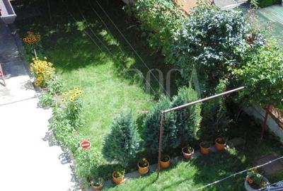 Casă individuală cu 11 camere cu Canalizare în Dâmbul Rotund - 9