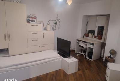 Apartament cu 3 camere în 13 Septembrie - 2