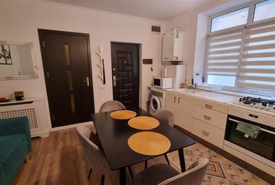 Studio modern la casa , zona strazii Lunga