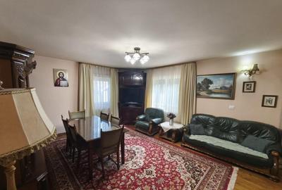 Casa 5 camere, zona ultracentrala, 1500mp teren, Radauti - 17