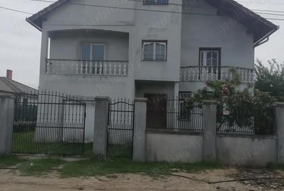 Casă cu 4 camere în Turda - 4