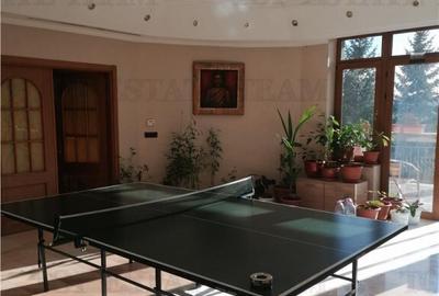 Casă cu 9 camere cu Teren 1784 Mp în Cornu - 2