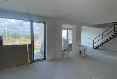 Casă cu 5 camere cu Teren 394 Mp în Agigea - 10