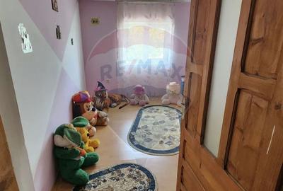 Casa spatioasa cu 6 camere, la doar cativa pasi de Palatul Mogosoaia