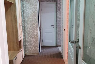 Apartament cu 2 camere semidecomandat în Tei