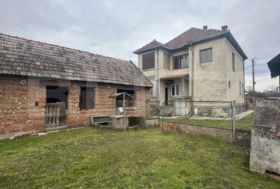 Casă cu 4 camere cu Teren 1371 Mp în Păulești - 5
