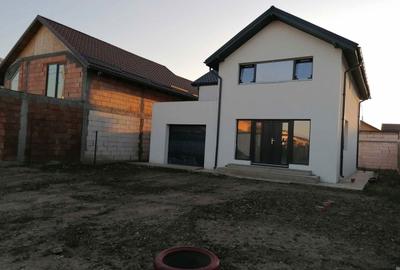 Casă cu 4 camere în Cazasu - 5