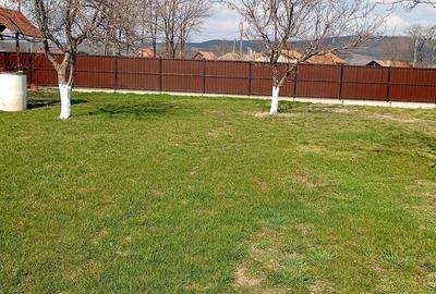 Casă cu 2 camere cu Teren 1983 Mp în Cândești - 1