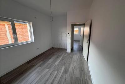 Duplex superb - finalizat - zona foarte buna - finisaje excelente - 9