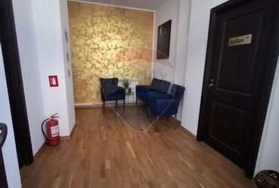 Casă cu 7 camere cu Teren 160 Mp în Ultracentral - 1