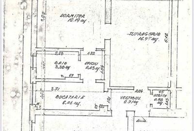 Apartament cu 3 camere semidecomandat în Central - 1