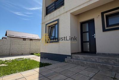 Casă cu 4 camere în Berceni