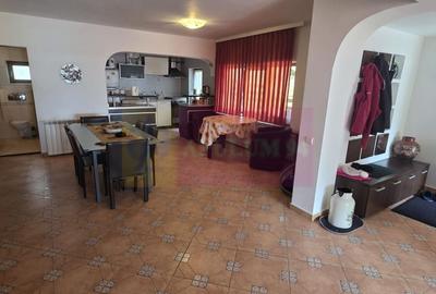 Duplex cu 4 camere cu Canalizare în Central - 5