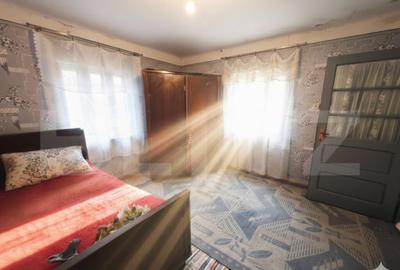 Casă cu 4 camere cu Teren 1300 Mp în Central - 2