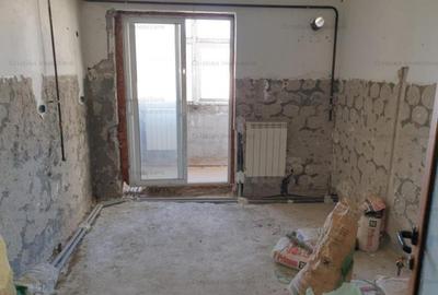 Apartament cu 3 camere semidecomandat în Viziru 1 - 3