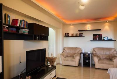Apartament cu 2 camere nedecomandat, mobilat în Gorjului - 3