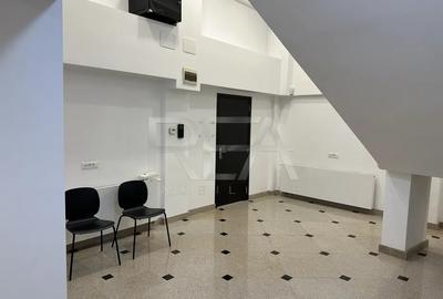 Birou, de 124.76000213623 mp, în 13 Septembrie - 1