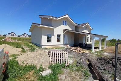 Sanandrei Duplex desp prin Garaj, Teren Generos