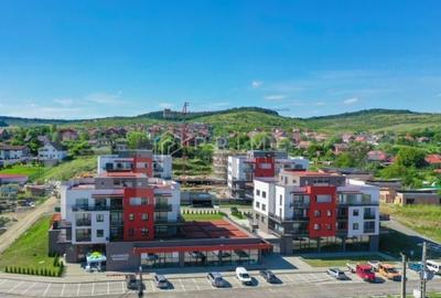 Apartament cu 3 camere decomandat în Livezeni - 9