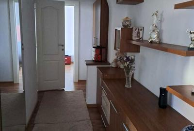 Apartament cu 2 camere decomandat în Nicolae Titulescu - 1