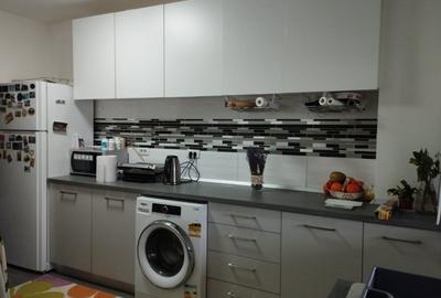 Apartament cu 4 camere decomandat, etaj 1, zona Pacurari