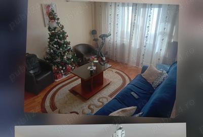 Apartament cu 3 camere semidecomandat în Central - 1
